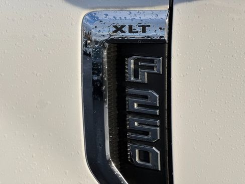 Used 2022 Ford F250 XLT image 24