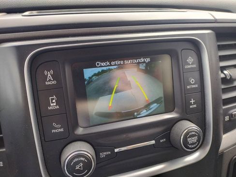 Used 2018 RAM 2500 Tradesman w/ Chrome Appearance Group image 10