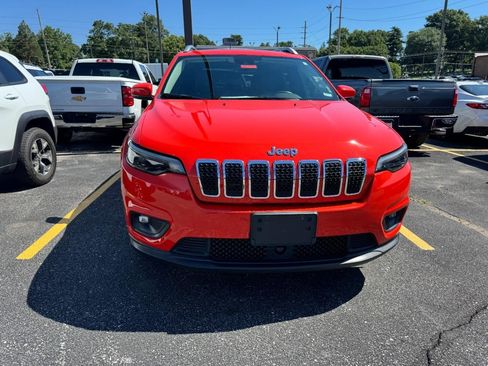 Used 2021 Jeep Cherokee Latitude Lux w/ Sun & Sound Group FWD image 3