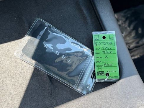 Used 2023 Tesla Model 3 Standard Range image 48