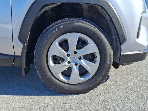 Certified 2023 Toyota RAV4 LE image 9