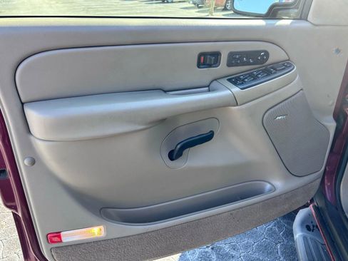 Used 2005 GMC Yukon SLT w/ SLT Preferred Equipment Group image 19