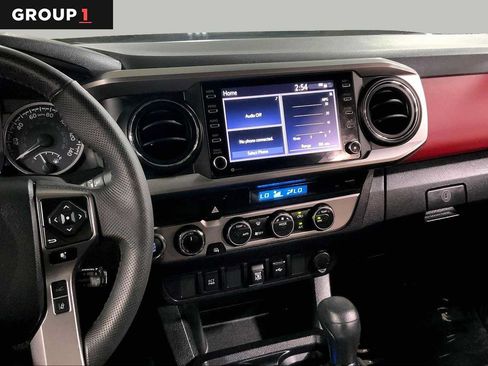 Certified 2023 Toyota Tacoma SR5 AWD/4WD image 7