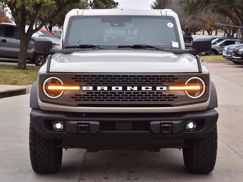 Certified 2025 Ford Bronco Badlands image 3