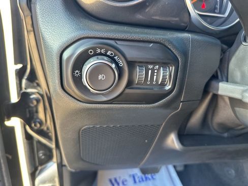 Used 2020 Jeep Wrangler Unlimited Sport image 21