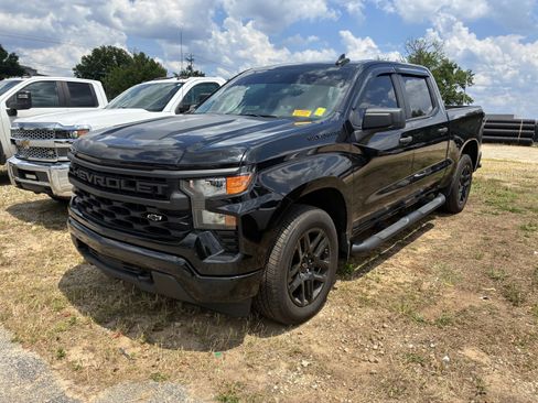 Used 2023 Chevrolet Silverado 1500 Custom w/ Rally Edition AWD/4WD image 3