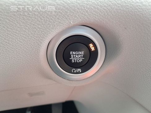 Used 2023 Chrysler Voyager LX FWD image 19