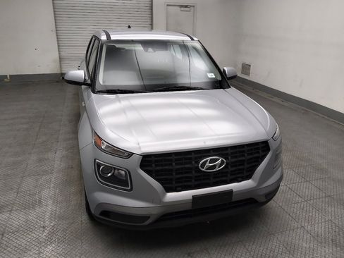 Used 2021 Hyundai Venue SE FWD image 14