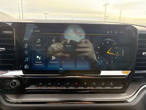 Used 2022 Chevrolet Silverado 1500 ZR2 w/ Technology Package image 16