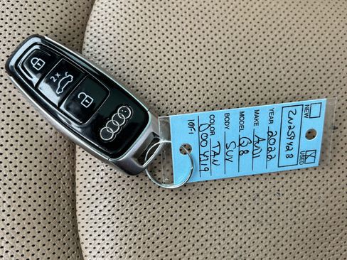 Used 2022 Audi Q8 Prestige image 38