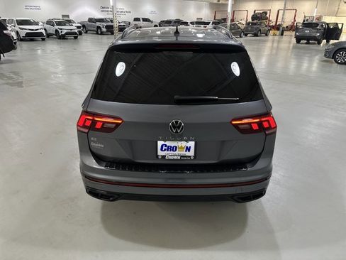 Used 2023 Volkswagen Tiguan SE R-Line image 8