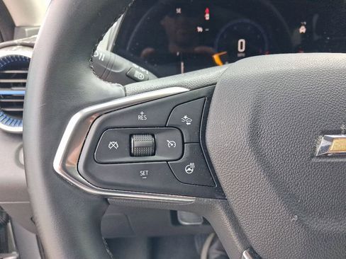 Used 2025 Chevrolet Trax LT w/ LT Convenience Package FWD image 26