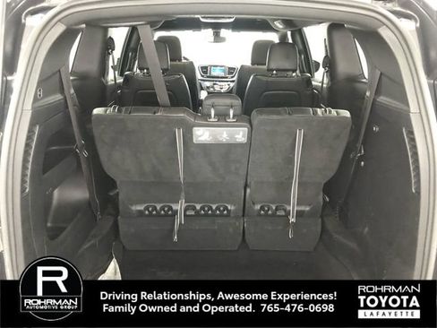 Used 2019 Chrysler Pacifica Touring-L w/ S Appearance Package FWD image 24