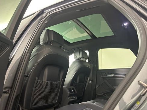 Used 2023 Audi SQ5 Prestige w/ Prestige Package image 36