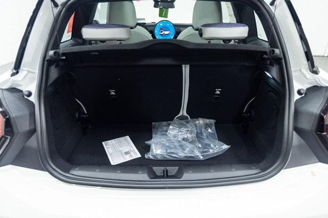 New 2027 MINI Cooper 2-Door Hardtop FWD image 9