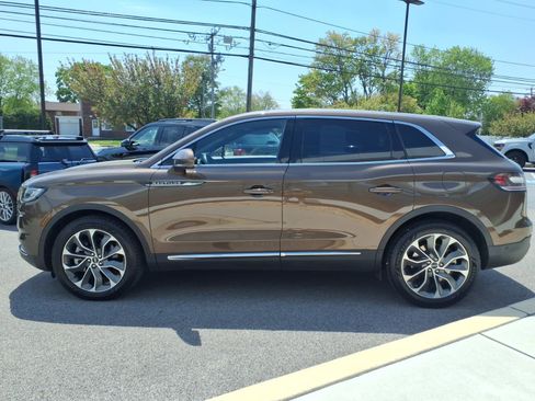 Certified 2022 Lincoln Nautilus Reserve w/ Equipment Group 201A AWD/4WD image 7