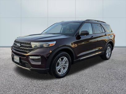 Certified 2023 Ford Explorer XLT w/ Equipment Group 202A