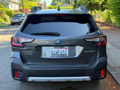 Used 2020 Subaru Outback Limited AWD/4WD image 5