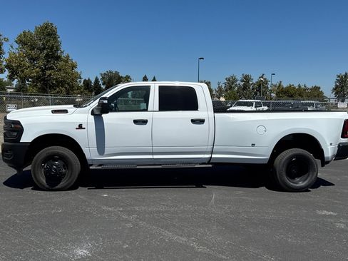 New 2026 RAM 3500 Tradesman AWD/4WD image 6
