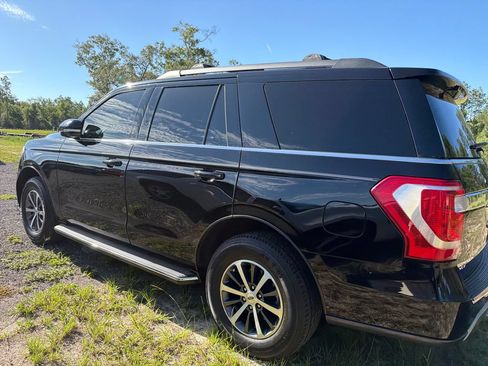 Used 2020 Ford Expedition XLT w/ Equipment Group 202A RWD image 8