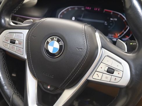 Used 2022 BMW 750i xDrive w/ Luxury Rear Seating Package image 53