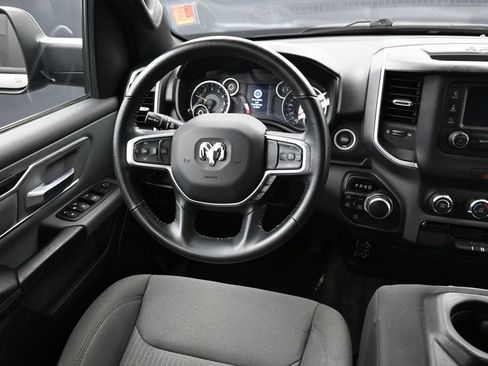 Used 2022 RAM 1500 Big Horn AWD/4WD image 5