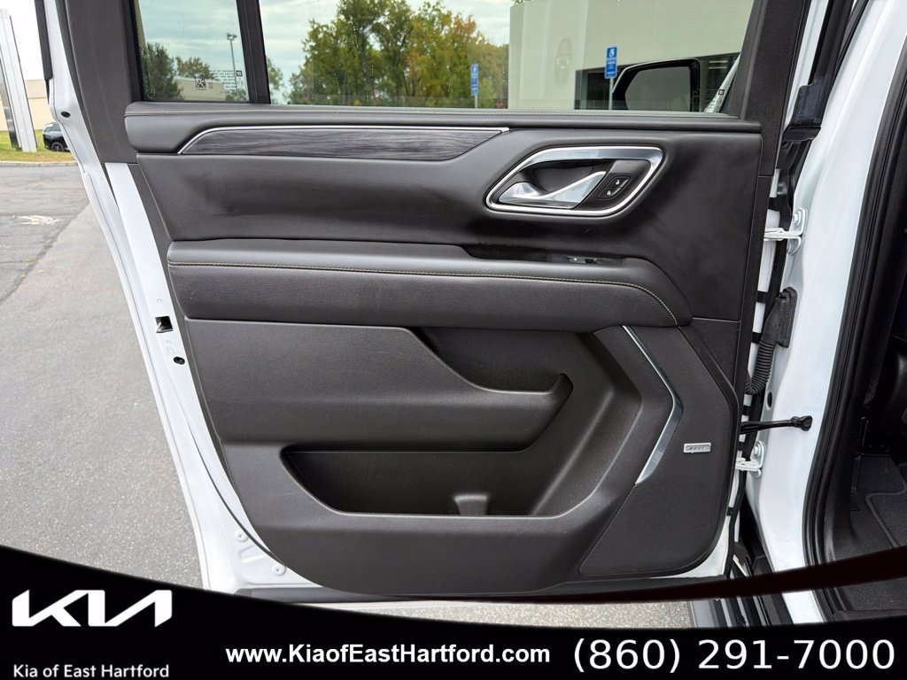 Used 2023 GMC Yukon XL SLT AWD/4WD image 18