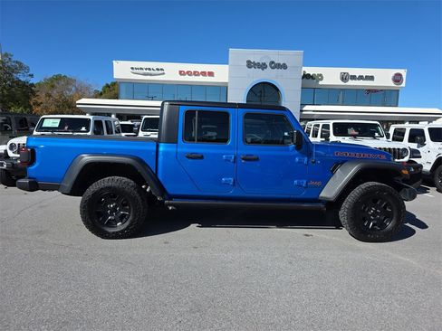 Used 2022 Jeep Gladiator Mojave w/ LED Lighting Group image 4