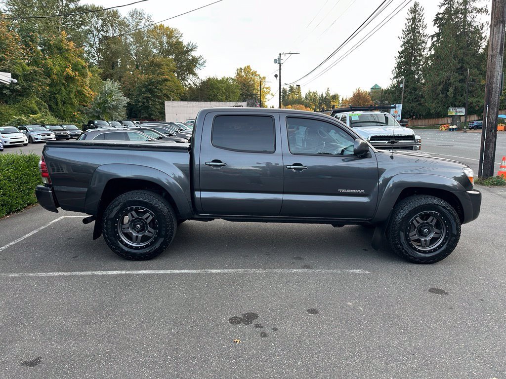 Used 2011 Toyota Tacoma 4x4 Double Cab w/ TRD Sport Pkg w/JBL Audio image 4