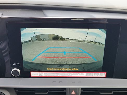 New 2027 Toyota Prius LE FWD image 19