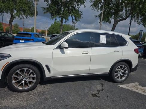 Used 2019 BMW X5 xDrive40i w/ Premium Package 2 AWD/4WD image 3