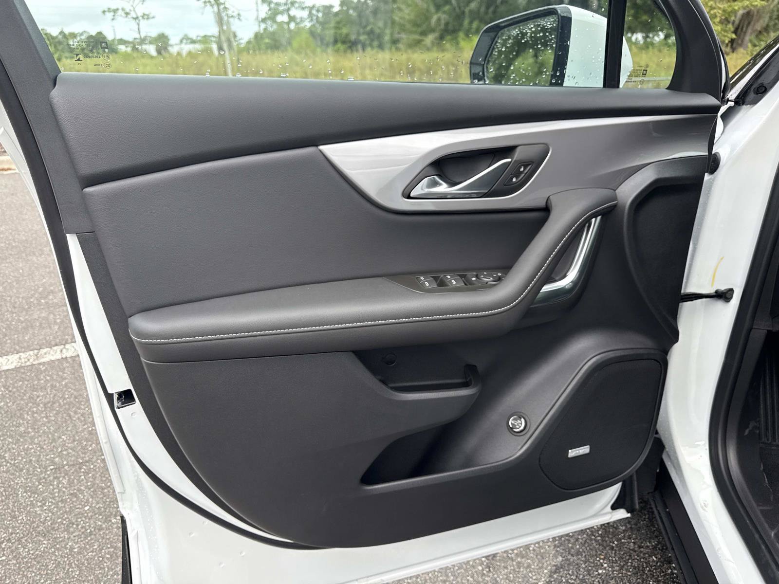 New 2026 Chevrolet Blazer LT w/ Sound & Technology Package FWD image 17