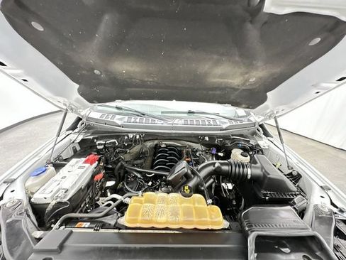Used 2017 Ford F150 Lariat w/ Equipment Group 502A Luxury AWD/4WD image 26