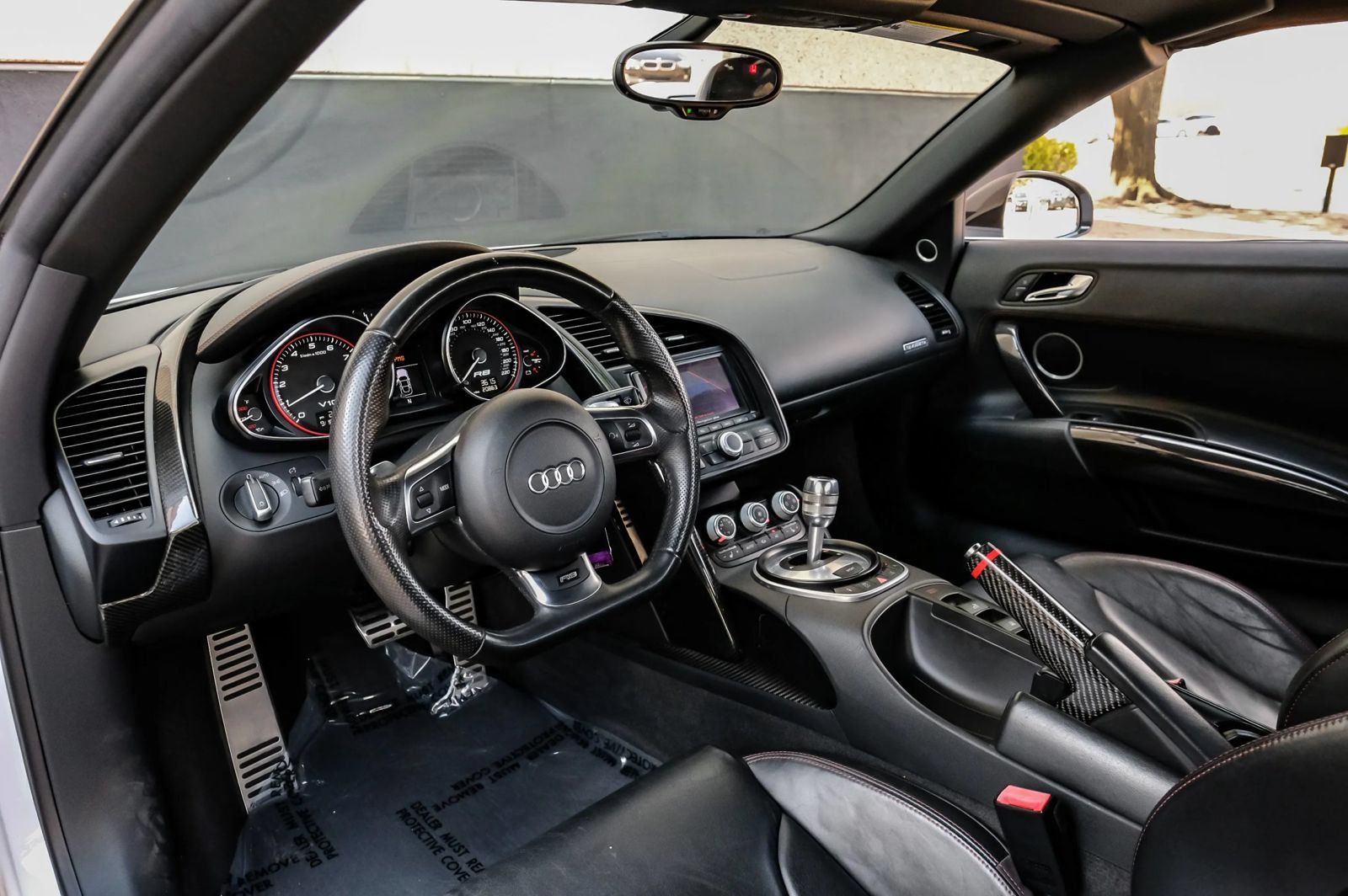 Used 2011 Audi R8 V10 AWD/4WD image 2