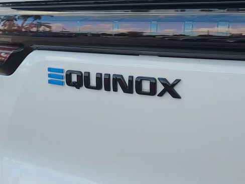 New 2026 Chevrolet Equinox EV LT w/ LPO, Blackout Package FWD image 9