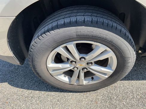 Used 2015 Chevrolet Equinox LT w/ Driver Convenience Package image 10