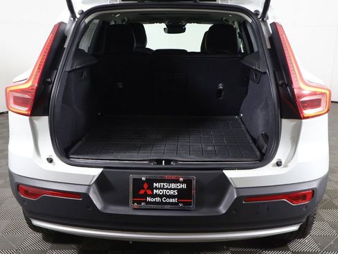 Used 2023 Volvo XC40 B5 Plus w/ Protection Package Premier AWD/4WD image 17