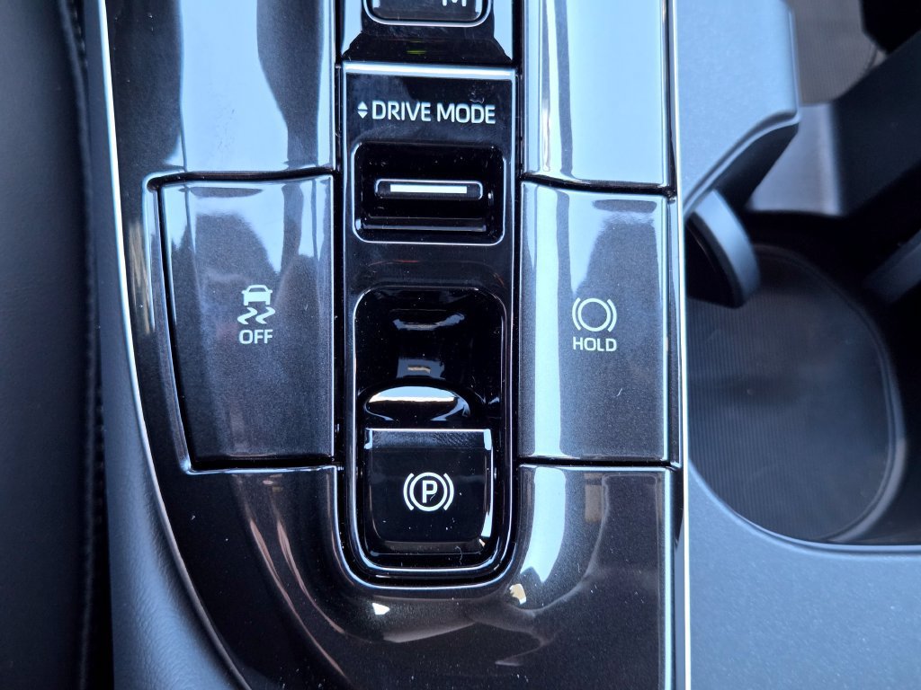 New 2026 Toyota Crown Platinum AWD/4WD image 10