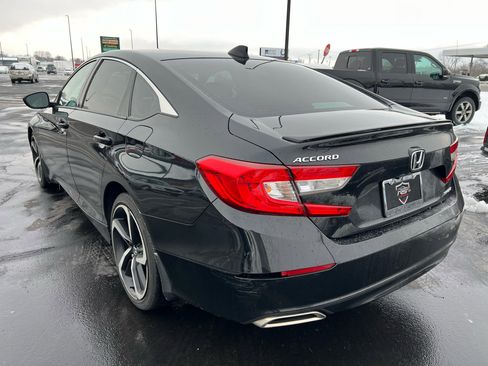 Used 2018 Honda Accord Sport image 5