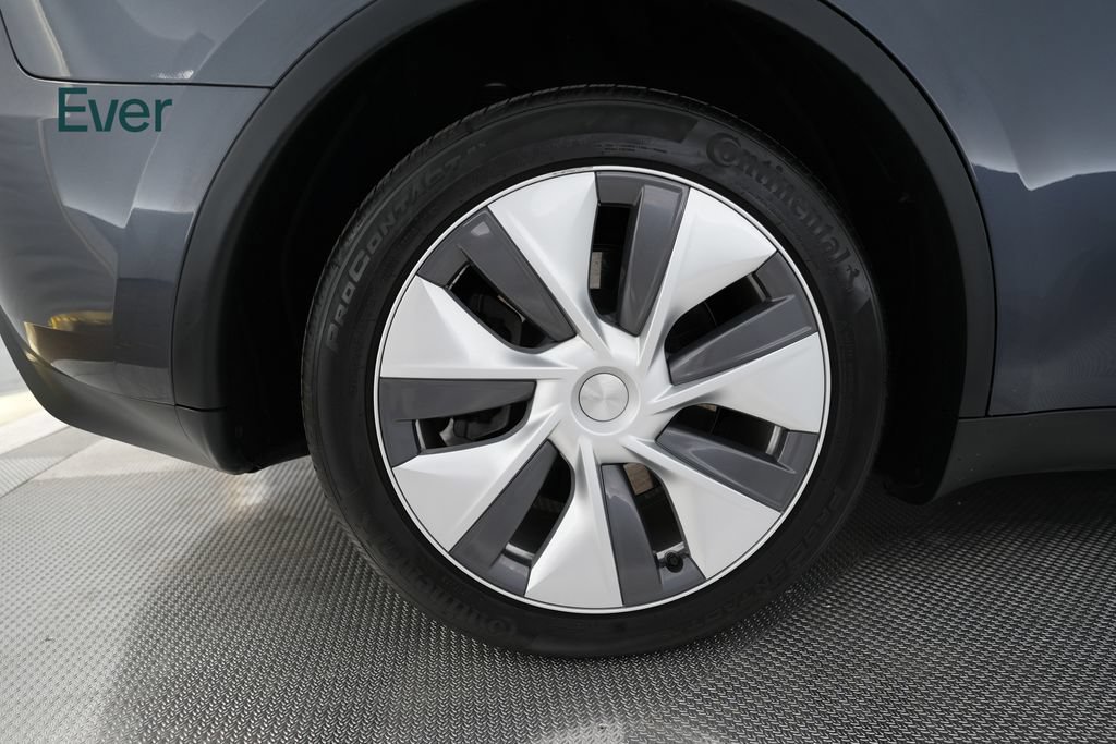 Used 2023 Tesla Model Y Long Range AWD/4WD image 21