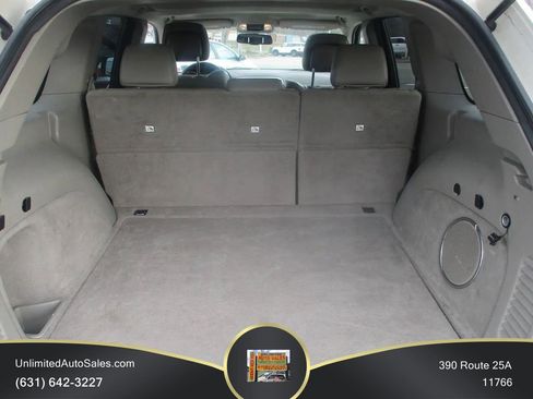 Used 2012 Jeep Grand Cherokee Laredo AWD/4WD image 12