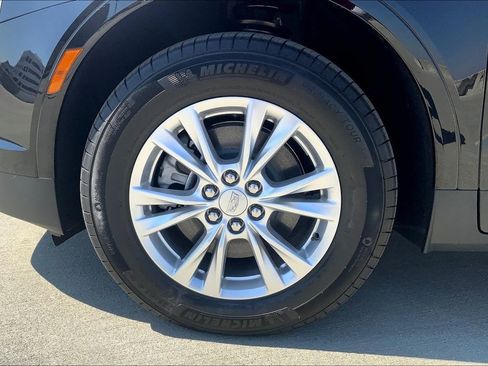 New 2025 Cadillac XT5 Luxury image 13