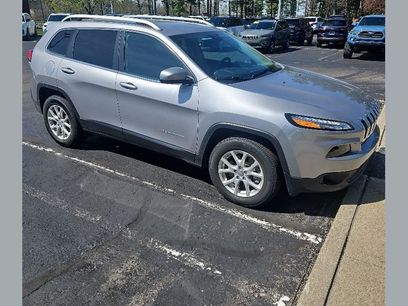 Used 2018 Jeep Cherokee Latitude w/ Cold Weather Group