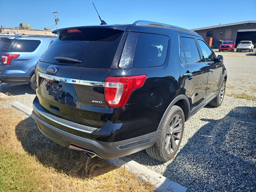 Used 2018 Ford Explorer Limited w/ Equipment Group 301A AWD/4WD image 7