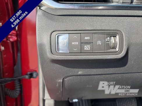 Used 2026 GMC Terrain Elevation w/ Elevation Premium Package image 16