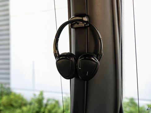 Used 2025 Mercedes-Benz Sprinter 2500 image 96