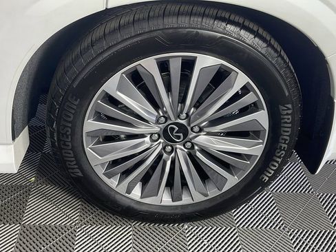 New 2025 INFINITI QX80 Luxe image 31