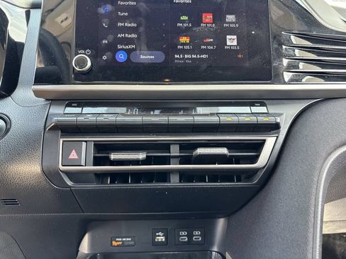 Used 2025 Toyota Camry LE FWD image 22