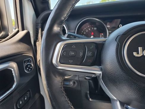 Used 2023 Jeep Wrangler Unlimited Sahara w/ Cold Weather Group AWD/4WD image 11