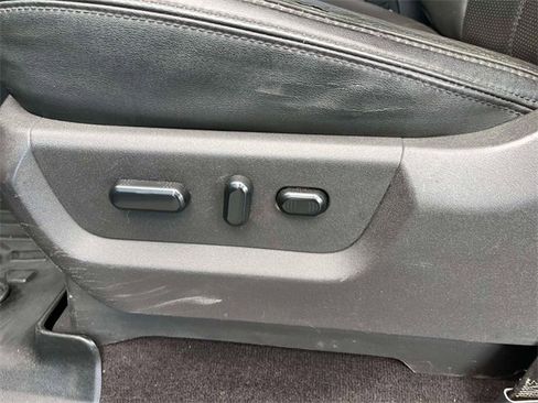 Used 2016 Ford F350 Platinum w/ FX4 Off-Road Package image 29